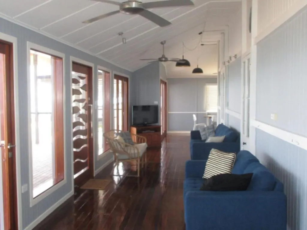 Holiday home Waterfront Beachhouse On The Esplanade Australia