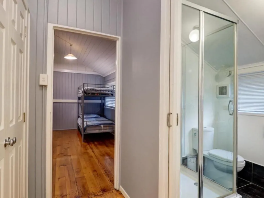 Waterfront Beachhouse On The Esplanade Holiday home Urangan
