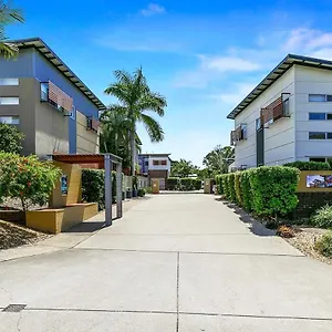 Quarterdecks Retreat Villa